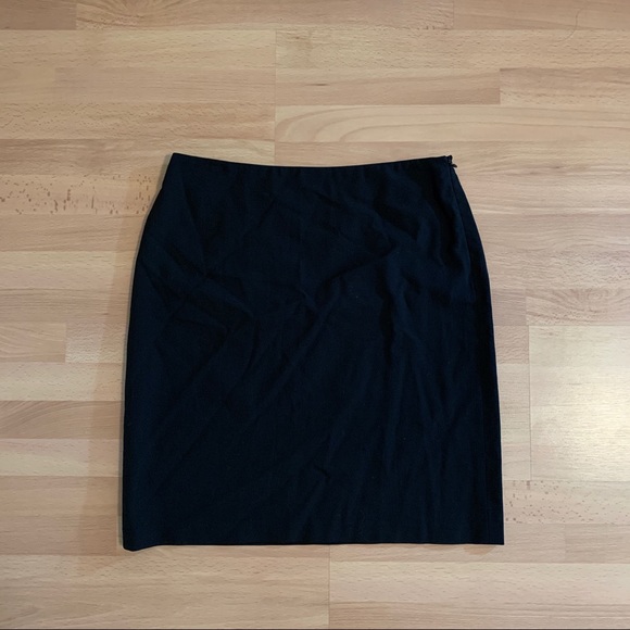 Dkny Dresses & Skirts - DKNY Black pencil skirt petite 8